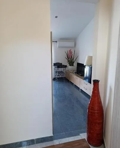 Patrizia 3* La Spezia